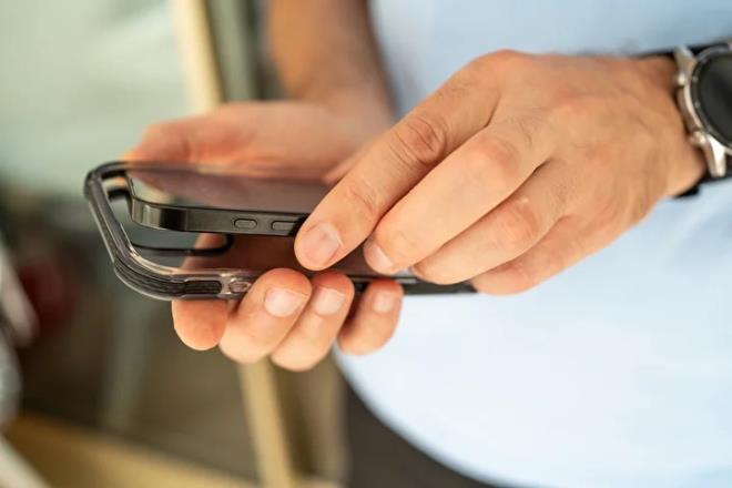 <strong>K�l�f kullan�m�n�n tamamen gereksiz olmad���n� belirten uzmanlar, �zellikle kal�n ve hava ak���n� engelleyen modellerden ka��n�lmas� gerekti�ini vurguluyor.</strong>