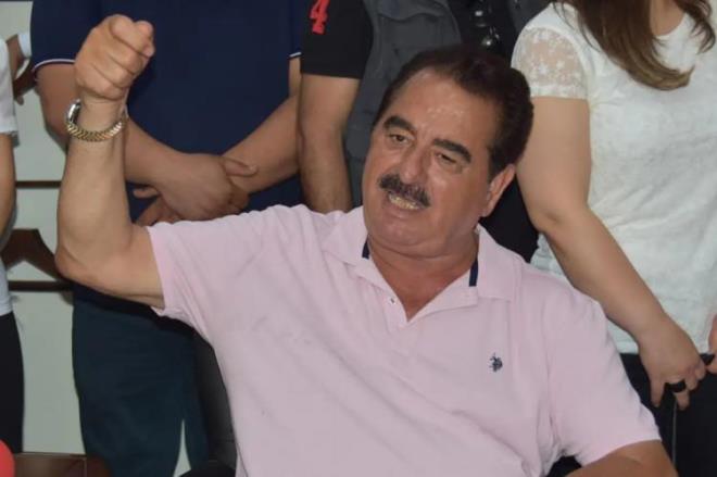 <strong>Nur Tu�ba Naml�'n�n sundu�u "Gel Konu�al�m" program�nda aktar�lan bilgilere g�re, sanat��n�n tedbir ama�l� yo�un bak�mda g�zetim alt�nda tutuldu�u ve doktorlar�n enfeksiyonun safra kesesi kaynakl� olabilece�i ihtimali �zerinde durdu�u ifade edildi.</strong>