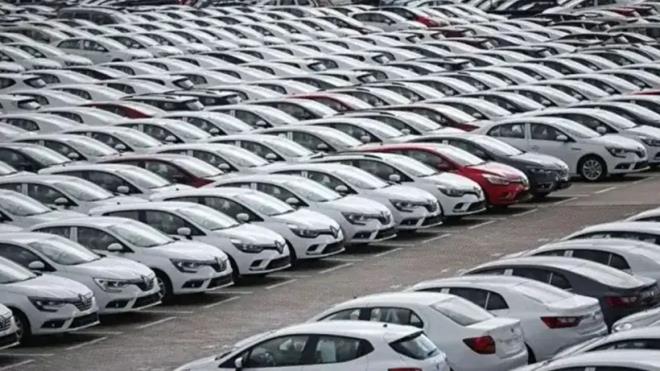 <p><strong>Toyota C-HR Hybrid</strong><br>1.8 Hybrid Flame e-CVT</p>  <p>1.8 Hybrid Passion e-CVT</p>  <p>1.8 Hybrid Passion X-Sport JBL (Cam Tavans�z) e-CVT</p>  <p>1.8 Hybrid Passion X-Sport e-CVT</p>  <p>1.8 Hybrid Passion X-Sport JBL e-CVT</p>