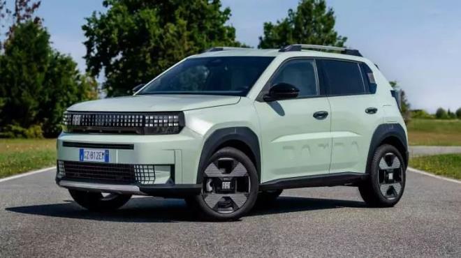 Egea Cross'un ba�lang�� fiyat� ise �nceki ayki gibi 1.694.900 TL seviyesinde kald�.