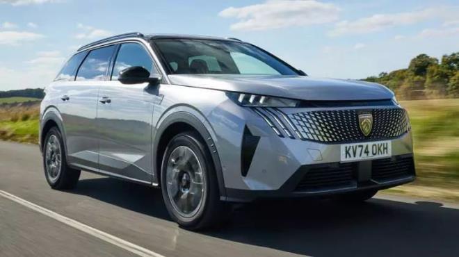 <p><strong>2008 Fiyatlar� - Nisan 2026</strong></p>  <p>Peugeot 2008'in 1.2 Hybrid 145 hp Allure otomatik versiyonu 2.329.000 TL, GT otomatik versiyonu 2.566.500 TL, 115 kW elektrikli Allure otomatik versiyonu 2.201.500 TL ve GT otomatik versiyonu ise 2.308.500 TL fiyatla sat��ta.</p>  <p>&nbsp;</p>  <p>2008 Opsiyon Fiyatlar� - Nisan 2026</p>  <p>Metalik boya ve �zel metalik boya 9.500 TL, Alcantara i� d��eme ise 68.000 TL olarak belirlenmi�.</p>