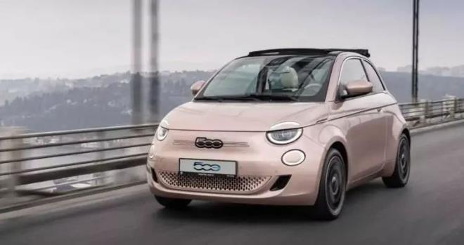 Fiat 600 modelinin fiyat� da 1.969.900 TL olarak sabit tutuldu.&nbsp;&nbsp;