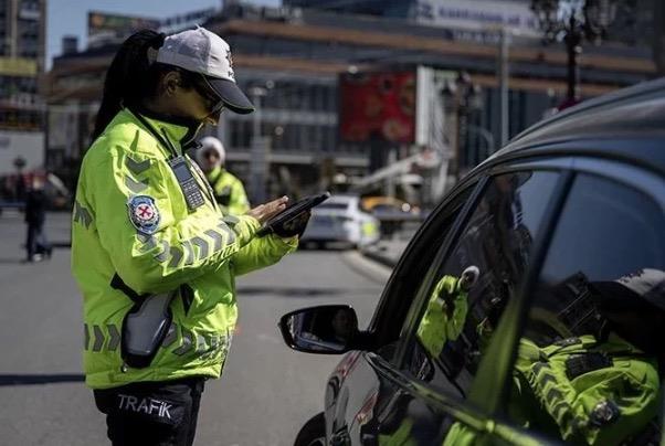 Abs�rt bir durum olmad��� h�lde, ekran sisteminin nerede oldu�u da �nemli olmayacak.