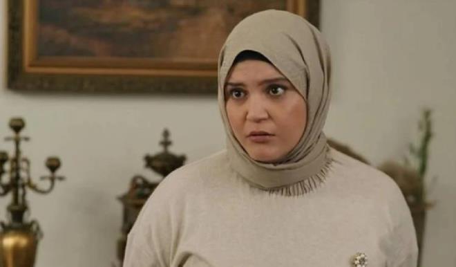 <strong><span style="color:#800000">Dizi d�rd�nc� sezonuna gelmi�, h�l� ba�ar�m� anneme ba�l�yorlarsa burada bir '�ekememezlik' var demektir."</span></strong>