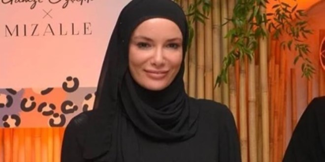 Gamze �z�elik'ten 8 y�l sonra bir ilk!