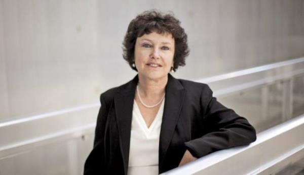 srail Merkez Bankas Bakanl'na ilk kez bir kadn bakan atand.