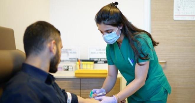 Yap�lan son bilimsel �al��malar hem�irelik mesle�inin sadece teknik bir uygulama de�il, ayn� zamanda anl�k etik karar verme ve karma��k insan duygular�n� y�netme s�reci oldu�unu ortaya koyuyor.&nbsp;