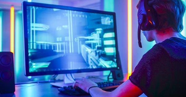 Zorbal�k gib d�urumlarda �ocuklar�n ya�ad�klar�n� gizledi�ini belirten Durcan, "�ocuk ya�ad��� olumsuzlu�u payla�t���nda �nce dinleyen. �ocu�u anlamak, duygusunu kabul etmek ard�ndan ��z�m �retmek gerekir. " dedi.