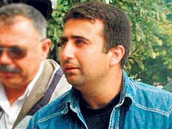 <p><b>zgr Dengiz /Turkiye:</b></p>   1980'de Ankara'da dnyaya geldi. 17 yandayken arkadan ldrmekten 10 yl ceza ald.  yl sonra artl tahliye edildi. 5 Haziran 2007'de bu sefer Sedat Erzurumlu isimli bir bilgisayar mhendisini ldrd. Mhendisi kendisine "Senin bir laptop almaya gcn yetmez" dedii iin ldrd anlald...