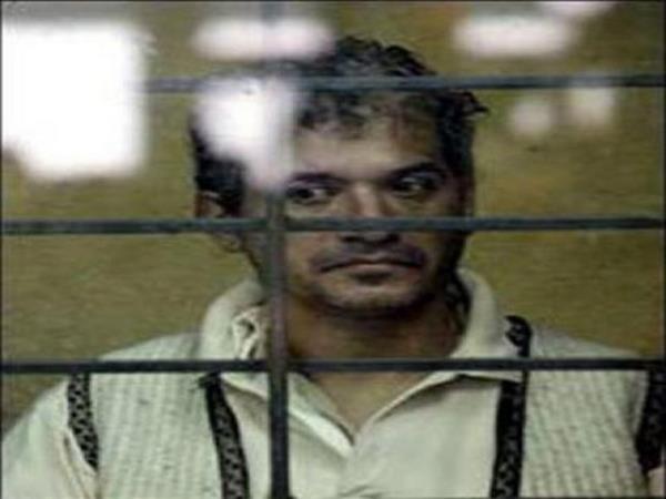 <p><b>Jose Luis Calva/Meksika:</b></p>   1969'da Mexico City'de dodu. ocukken cinsel smrye maruz kald. 2007'de kz arkadan ldrmekten tutukland... Polis, evin mutfanda piirilmi insan eti buldu. 11 Aralk 2011'de hcresinde kendini kemeriyle ast...