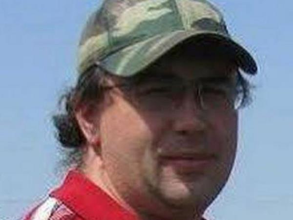 <p><b>Matej Curko/Slovakya :</b></p>   Austos 2011'e kadar Sokol kyndeki insanlar, kars ve iki oluyla yaayan Matej'i kendileri gibi sradan biri sanyorlard. Oysa gerekte, o bir hanibaldi...