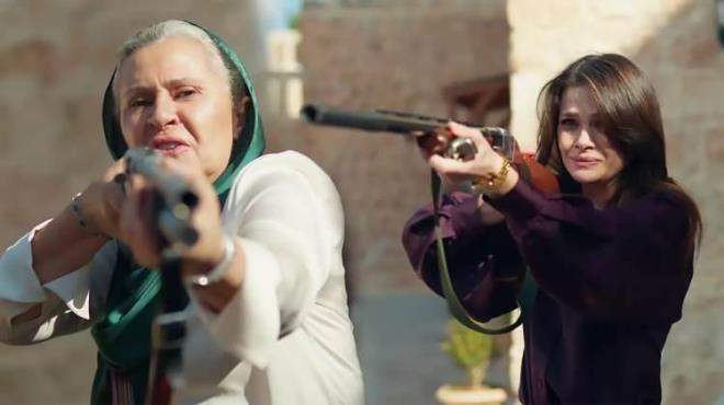 ��DDET ��ER�KL� SAHNELER DAHA D�KKATL� ��LENECEK<br><strong>Televizyondan daha �ok YouTube gibi sanal platformlarda vakit ge�iren �ocuk ya� grubu izleyicilerin yak�ndan takip etti�i E�ref R�ya, Yeralt�, Uzak �ehir ve A.B.� gibi dizilerde yer alan �iddet sahneleri art�k daha dikkatli i�lenecek.</strong>