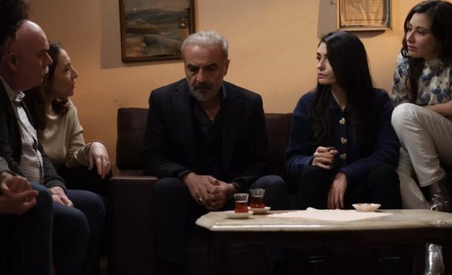 <em>"Organize ��ler'i �ektik. Diziye Eyl�l de girmemiz gerekiyordu. �ubat'ta girdik. �b�r diziler ba�lam�� oldu. Zaten 16 b�l�m �ekip bitirecektik. �zlenme d��t��� i�in, Y�lmaz abi o hikayeyi 7 b�l�me toparlad�. "</em>