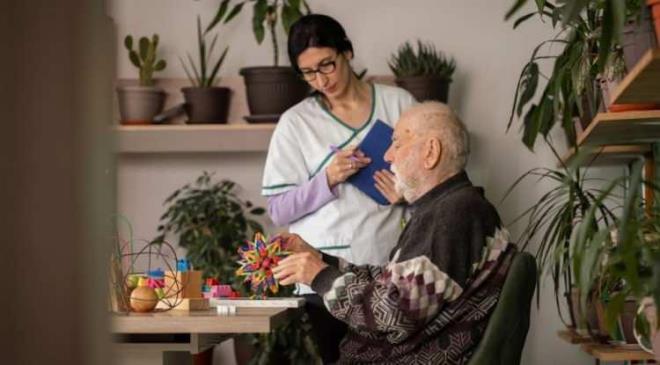 <p><span><strong>FLAVONO�D ZENG�N� BES�NLER DEMANS R�SK�N� AZALTIYOR</strong></span></p>    <p><strong>2022 y�l�nda Neurology dergisinde yay�mlanan bir �al��ma, flavonoid a��s�ndan zengin g�dalar�n art�r�lmas�n�n demans riskini azaltt���n� ortaya koydu.&nbsp;</strong></p>