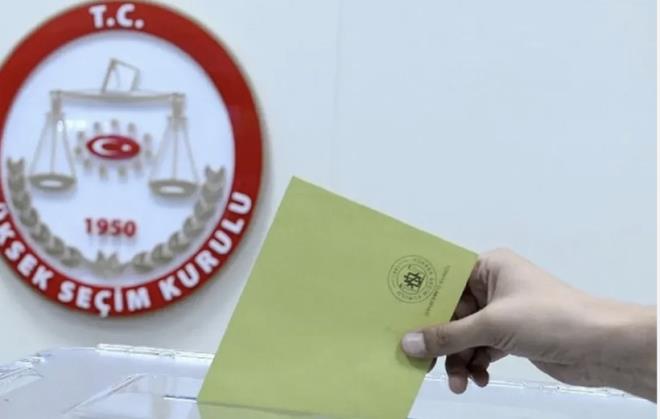 Z�RVEDE AK PART� VAR<br>  Anket sonu�lar�na g�re AK Parti, %34,1 ile birinci parti konumunu s�rd�r�rken, CHP %32,5 ile hemen ard�ndan geliyor. �ki parti aras�ndaki rekabet k�z���rken, %9,2 ile ���nc�l���n� koruyor. DEM Parti'yi %8,1'lik oy oran�yla MHP ve �Y� Parti izliyor.