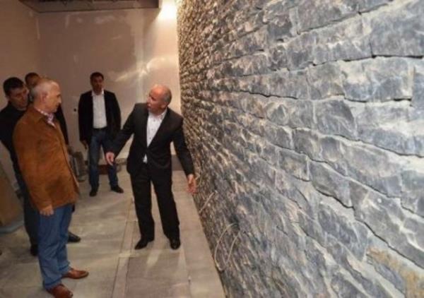 Hira Maaras'ndan esinlenerek ina edilen cami, Dnya Mimarlk Festivali'nde birincilik dlne layk grld.