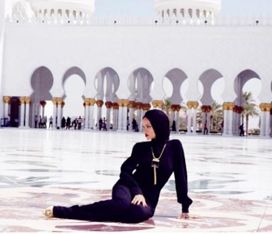 Camide takt bartsyle ektii fotoraflar ise sevenleriyle sosyal medyada paylat.