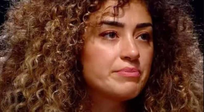 "Kendisinin seveni kadar sevmeyeni de �ok. Sevmeyenler benimle �al��maktan vazge�ti. Baz� marka anla�malar�m onun beyanlar�ndan sonra bitti. Halbuki ben Dilan ��tak olarak �ok g�zel yolumda gidiyordum."