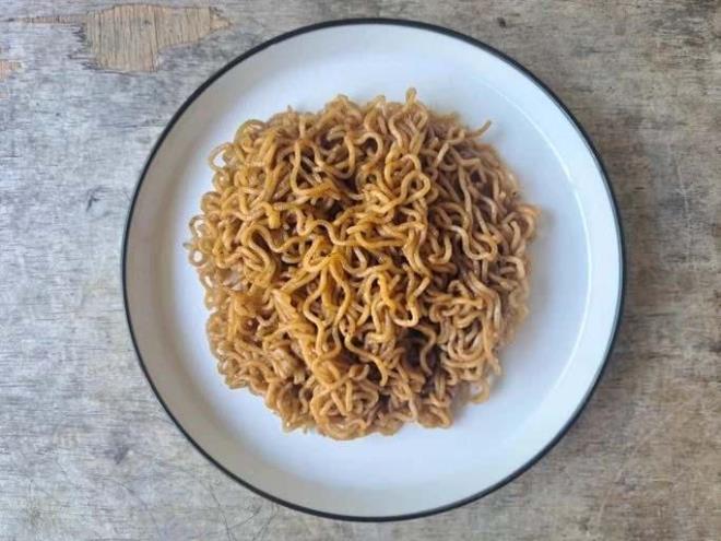 <p><span><strong>ERKEN �NLEM HAYAT KURTARIR</strong></span></p>    <p><strong>�ocukluk �a��nda kontrol alt�na al�nmayan tansiyon; ilerleyen ya�larda kalp yetmezli�i, inme ve b�brek hastal�klar� riskini %40 art�r�yor. Mutfa��n�zdaki paketli g�dalar� azaltarak �ocu�unuzun gelece�ini koruyun.</strong></p>