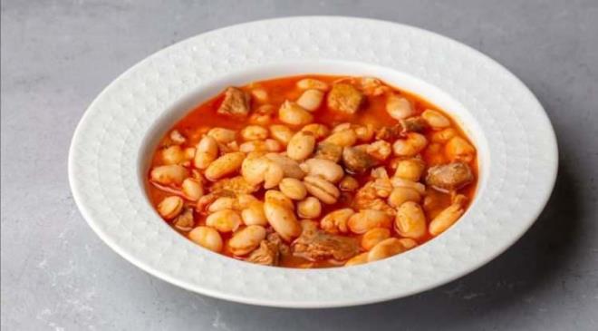 <strong>Uzman isim, bu noktada g�nde en az yar�m fincan pi�mi� fasulye t�ketilmesini �neriyor.</strong>