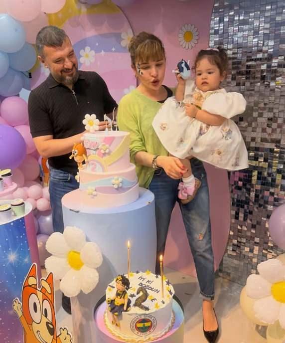 <strong>Ge�ti�imiz g�nlerde k�z� Asya'n�n 2. ya� g�n�n� yapt��� duygusal bir payla��mla kutlam��t�.&nbsp;</strong>