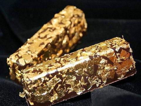 <p><b>Altn ikolata</b></p>  Altnn tadnn gzel olduuna dair hi bir bulgu olmasa da pirin patla yerine altn kullanmak ikolataya keyifli bir trt verebilir