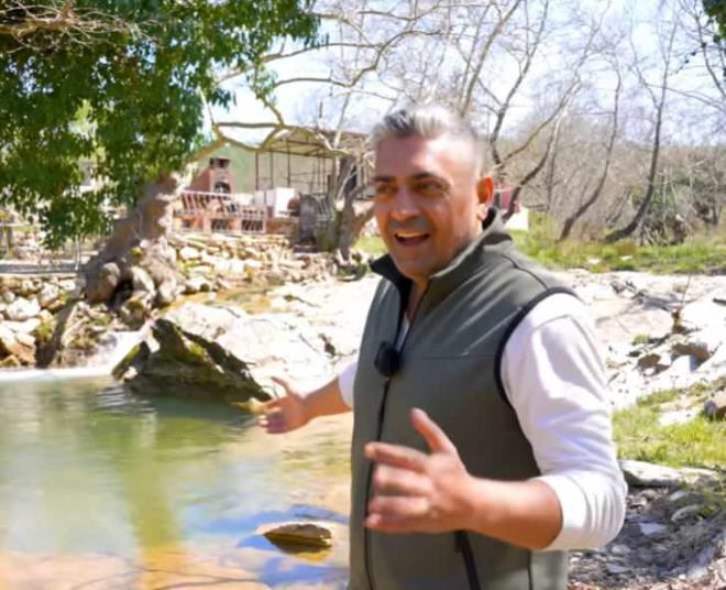B�lent Polat a��klamas�nda "Elma var, armut var, ayva var, h�nnap var, kiraz var, hangi a�a� yerini ve kar deresini sever onlar hayatta kal�yor. Kar Deresi'ni seven kal�yor" dedi.&nbsp;