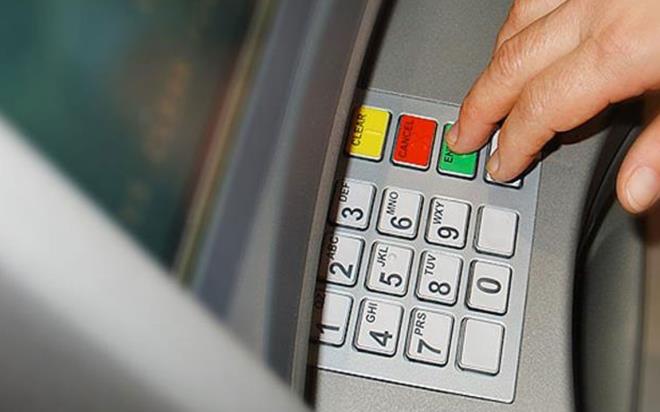 Kurban Bayram�'na say�l� g�nler kala nakit ihtiyac� olan milyonlarca vatanda�� yak�ndan ilgilendiren haber geldi. Bankalar, ATM para �ekme limitlerini g�ncelledi.