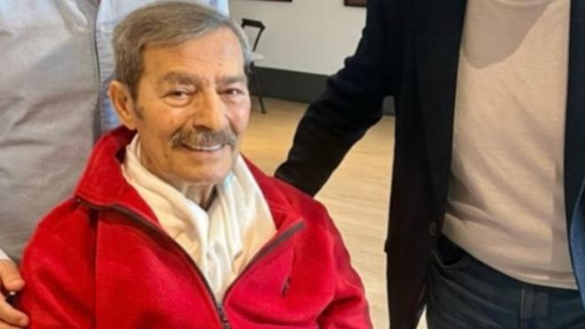 T�rk sinemas�n�n ya�ayan efsanelerinden biri olan Kadir �nan�r'dan gelen haber sevenlerini endi�elendirdi. Uzun s�redir sa�l�k sorunlar�yla m�cadele eden usta oyuncu, d�n gece ya�ad��� rahats�zl���n ard�ndan hastaneye kald�r�ld�. Doktorlar�n ilk m�dahalesinin ard�ndan yo�un bak�m servisine al�nan �nan�r'�n tedavisinin s�rd��� ��renildi.