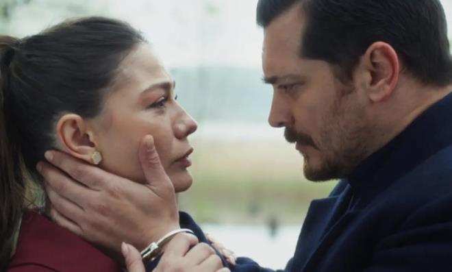 Hikayenin s�rd�r�lebilirli�ine dair ya�anan bu senaryo krizinin yan� s�ra, dizinin reyting performans�n�n da beklentilerin alt�nda kalmas� barda�� ta��ran son damla oldu.&nbsp;