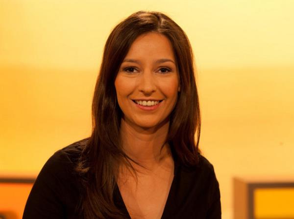 Haber blteninin sunucularndan biri olan talyan bir aileye mensup Ingo Zamperoni'nin ARD'nin Washington stdyosuna tayin edilmesi zerine, yerine 1 ubat 2014 tarihi itibariyle Pnar Atalay getirildi.