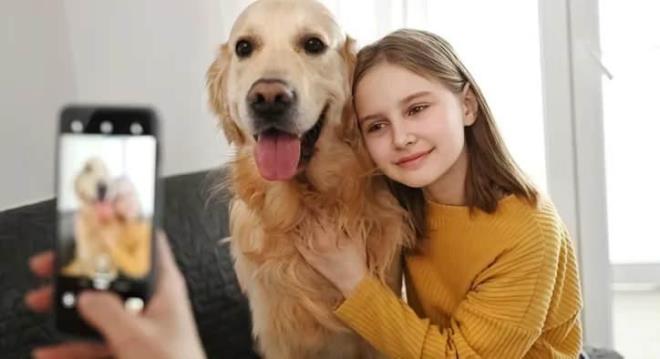 <strong>Buna ek olarak yapay zeka destekli g�r�nt� iyile�tirme ara�lar� ve geli�mi� foto�raf d�zenleme yaz�l�mlar�, normal �artlarda fark edilmeyen ayr�nt�lar� belirgin h�le getirebiliyor.&nbsp;</strong>