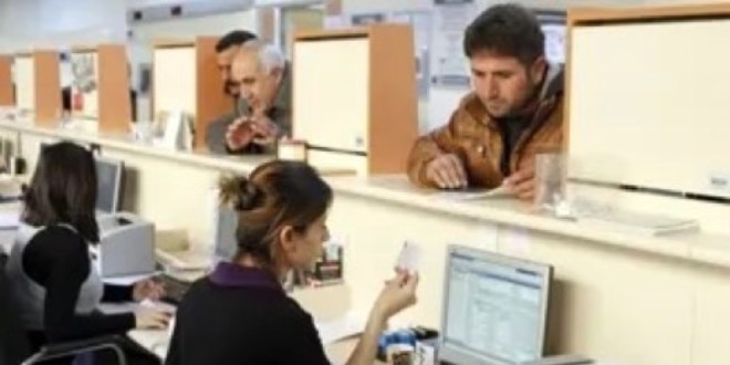 Arefe g�n� yar�m g�n m�? Yar�n bankalar, kargolar ve noterler a��k m�, �al���yor mu?