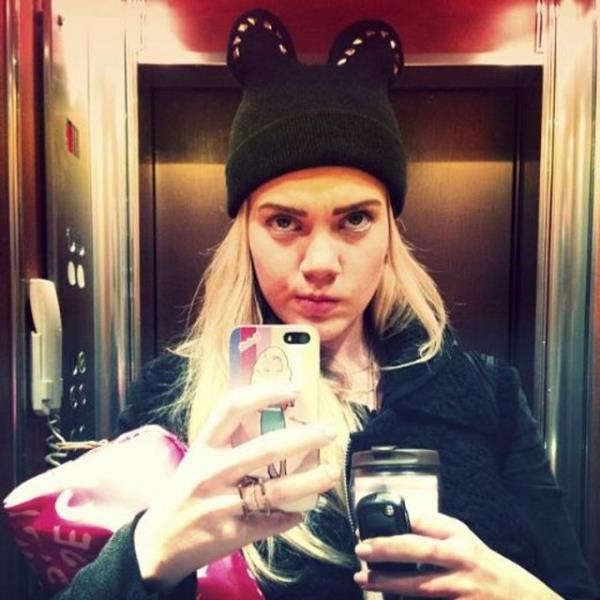 DERYA ENSOY Ve eve yorgun dnen byk kedi yavrusu iyi geceler diler