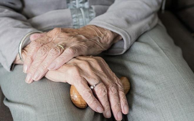 T�rkiye'de �al��ma �a��n�n ba�lang�c� olan 15 ya��ndaki gen�ler i�in beklenen ya�am s�resinin 64,3 y�l, erkekler i�in 61,7 y�l ve kad�nlar i�in 66,9 y�l oldu�u g�r�ld�. Di�er bir ifade ile 15 ya��na ula�an gen� kad�nlar�n gen� erkeklerden ortalama 5,2 y�l daha fazla ya�ayaca�� tahmin edildi.