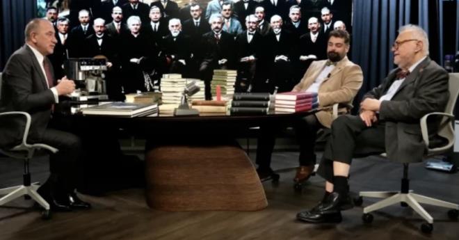 Fatih Altayl�'n�n s�zleri �zerine konu�an Celal �eng�r ise kulland��� zay�flama i�nesini kademeli olarak b�rakmaya ba�lad���n� s�yledi.