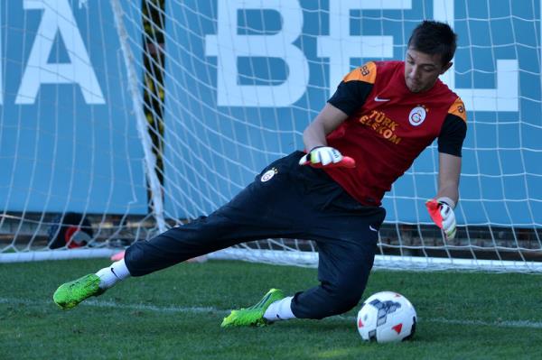 FERNANDO MUSLERA
