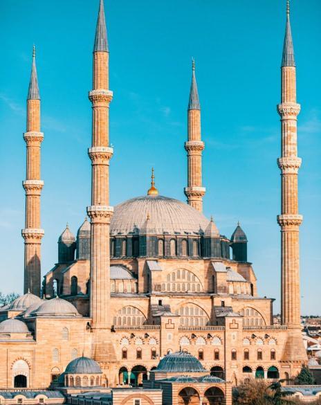 <span><strong>5. ESNEK VE K�K�RTL� �ZEL HAR� (HOROSAN HARCI)</strong></span><strong>Mimar Sinan, o d�nemde yayg�n olarak kullan�lan Horasan harc�n� kendi form�l�yle zenginle�tirdi. Harca deveku�u yumurtas�n� ak�n�, so�an, peynir gibi maddeler ekleyerek hem elastikiyet hem de dayan�kl�l�k kazand�rd�.</strong>