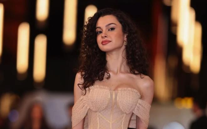 Hen�z iki taraftan da resmi bir a��klama gelmemi� olsa da sosyal medya kullan�c�lar� ortaya at�lan iddialar� konu�maya ba�lad�.