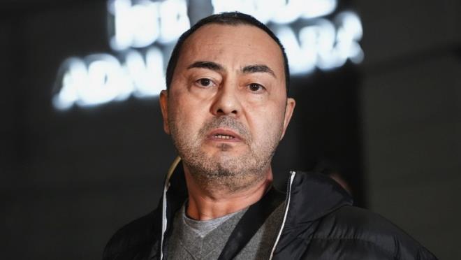 T�rk pop m�zi�inin sevlen isimlerinden&nbsp;Serdar Orta�, uzun y�llard�r Multiple Skleroz (MS) hastal���yla m�cadele ediyor. Son olarak hayranlar�n� endi�elendiren hastane haberiyle g�ndeme gelen �nl� �ark�c�n�n sa�l�k durumu nas�l? ��te detaylar...