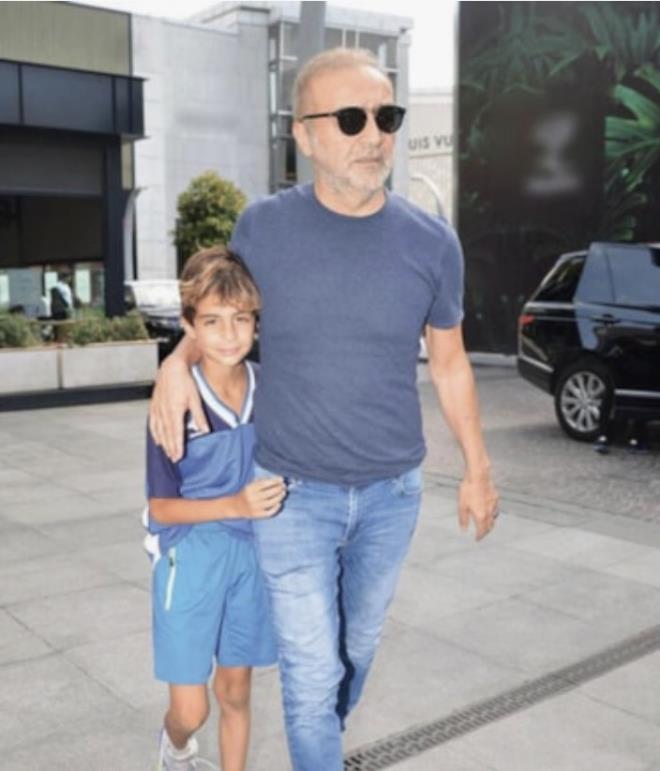 2006 y�l�nda evlenen Y�lmaz Erdo�an ve Bel�im Bilgin �ifti, 2010 y�l�nda o�ullar� Rodin'i kucaklar�na alm��t�. 2018 y�l�nda yollar�n� ay�ran �ift, o�ullar�n� kamuoyundan uzak bir �ekilde b�y�tmeyi tercih etmi�ti.