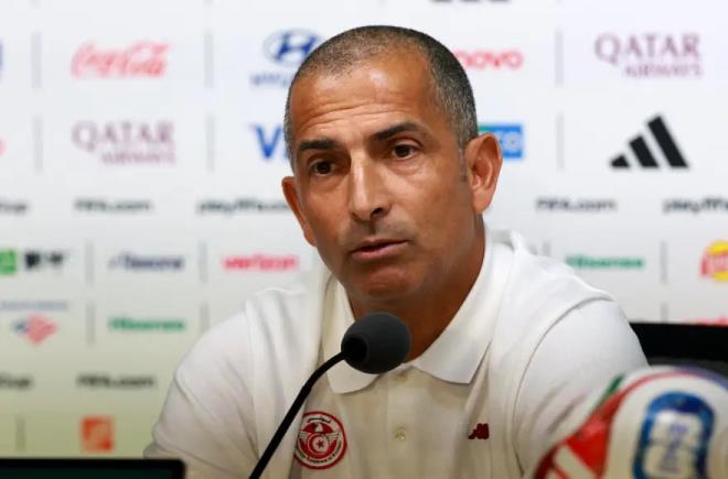 <p>2026 FIFA D�nya Kupas�'nda heyecan ilk hafta ma�lar�yla devam ederken, dikkat �eken bir geli�me ya�and�.</p><p>&nbsp;</p><p>F Grubu'nda yer alan Tunus, 2026 D�nya Kupas�'ndaki ilk ma��nda �sve� ile kar�� kar��ya geldi.</p><p>&nbsp;</p><p>Monterrey'deki BBVA Stadyumu'nda oynanan m�sabaka, �sve�'in 5-1'lik �st�nl���yle sonu�land�.</p>