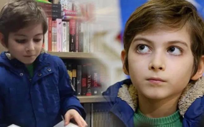 10 ya��ndayken T�rkiye'nin g�ndemine oturan "Filozof Atakan" olarak bilinen Atakan Kayalar, y�llar sonra ortaya ��kt�. Testo Taylan'�n program�na konuk olan Filozof Atakan, ge�irdi�i de�i�imle dikkat �ekti.