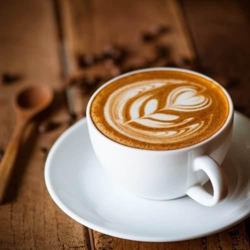<p class="MsoNormal"><strong>YAL�ANMA RESEPT�R�N� AKT�VE ED�YOR</strong></p>    <p class="MsoNormal">Nutrients dergisi Mart 2026'da yay�nlanan �al��malar kapsam�nda kahvede bulunan baz� bile�enlerin stres tepkisi, v�cutta ya�lanma ve hastal�klarla ili�kili bir resept�r olan <strong>NR4A1</strong>'i aktifve etti�i belirlendi.</p>