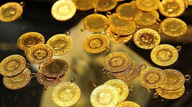 Son d�nemde spot alt�n fiyat� zirvesinden yakla��k %20 de�er kaybederek ons ba��na 4.357,10 dolar seviyelerinde dengelenmeye �al��sa da dev bankan�n stratejistleri bu geri �ekilmeyi yat�r�mc�lar i�in ka��r�lmayacak bir "cazip giri� noktas�" olarak nitelendirdi.