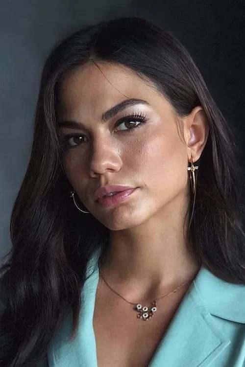 Demet �zdemir'in y�llar �nceki hali ortaya ��kt�. Seyirci olarak kat�ld��� programda �ocukluk halleriyle herkesi �a��rtt�.