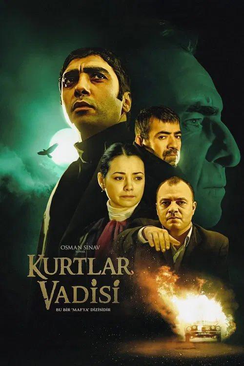 <strong>T�rk televizyon tarihinin unutulmaz yap�mlar�ndan biri olan Kurtlar Vadisi dizisinde, mafya babas� Laz Ziya'n�n k�z� ve S�leyman �ak�r'�n e�i "Nesrin" karakterine hayat veren oyuncu �pek Tenolcay, y�llar sonra yapt��� a��klamayla g�ndem oldu.</strong>