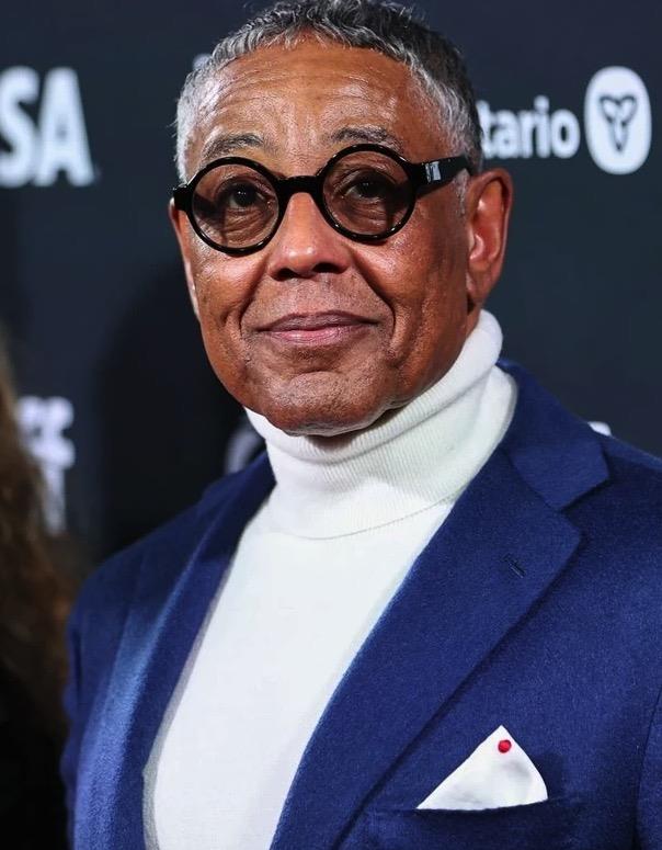 <p><strong>7 DOGS F�LM�N�N �EK�MLER� ���N R�YAD'DAYDI!</strong></p>  <p>Giancarlo Esposito, b�y�k b�t�eli aksiyon filmi "7 Dogs"un �ekimleri i�in bir s�redir Suudi Arabistan'da bulunuyordu.&nbsp;</p>