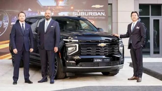 G�mr�k vergilerinde yap�lan d�zenlemelerin ard�ndan harekete ge�en �irket, Cadillac, Chevrolet ve GMC markalar�na ait l�ks modellerini yetkili distrib�t�r arac�l���yla T�rk t�keticilerle bulu�turdu.&nbsp;