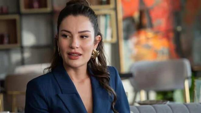 ECE �RTEM<br><strong>"K�z�lc�k �erbeti" dizisindeki "I��l" karakteriyle geni� kitleler taraf�ndan tan�nan oyuncu Ece �rtem, 35 ya��nda hayat�n� kaybetti. 15 Haziran'da Kad�k�y'deki evinde ya�am�n� yitiren oyuncunun ani �l�m� sanat camias�nda b�y�k �z�nt� yaratt�. �rtem, memleketi Ku�adas�'nda topra�a verildi.</strong>